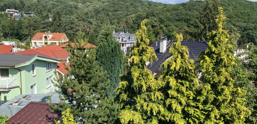 Novší 6 izb. RD Líščie údolie, 3x kúpeľňa, 2x kuchyňa, 4x parking