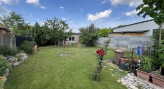 12 izbový RD vo Veľkom Bieli, pozemok 686m2, krytý bazén