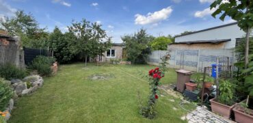 12 izbový RD vo Veľkom Bieli, pozemok 686m2, krytý bazén