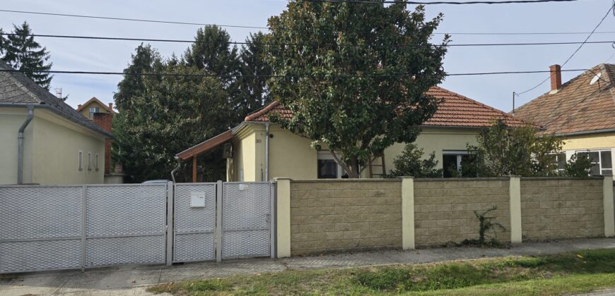 3 izb. RD na začiatku Rajky 5 min. od BA, pozemok 1032m2, letná kuchynka, 3x parking, wellness